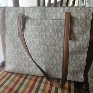 Micheal Kors tote bag